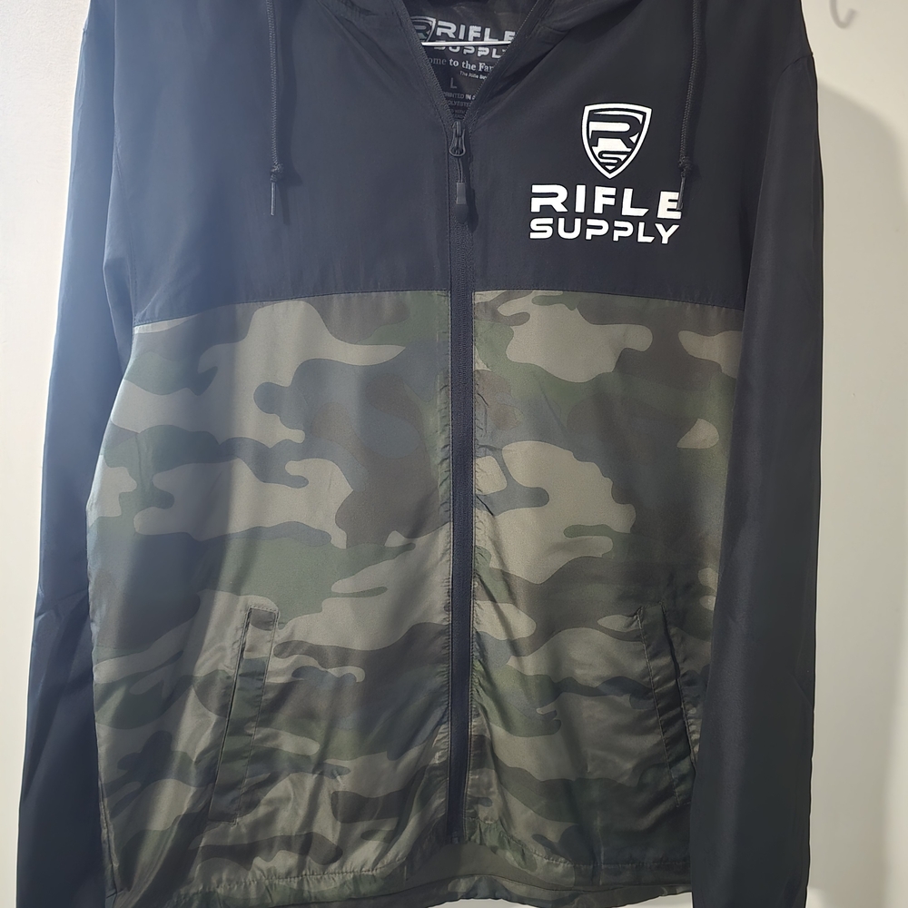 Men’s Black & Green Camo Hooded Jacket